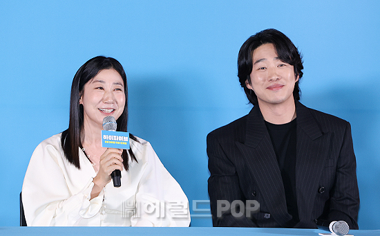 배우 라미란, 안재홍/사진=민선유 기자