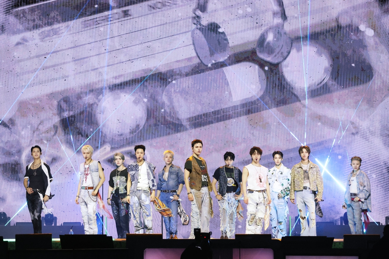 Seventeen performs during its 10th anniversary concert "B-Day Party: Burst Stage" on Jamsu Bridge in Seoul, Sunday. (Pledis Entertainment)