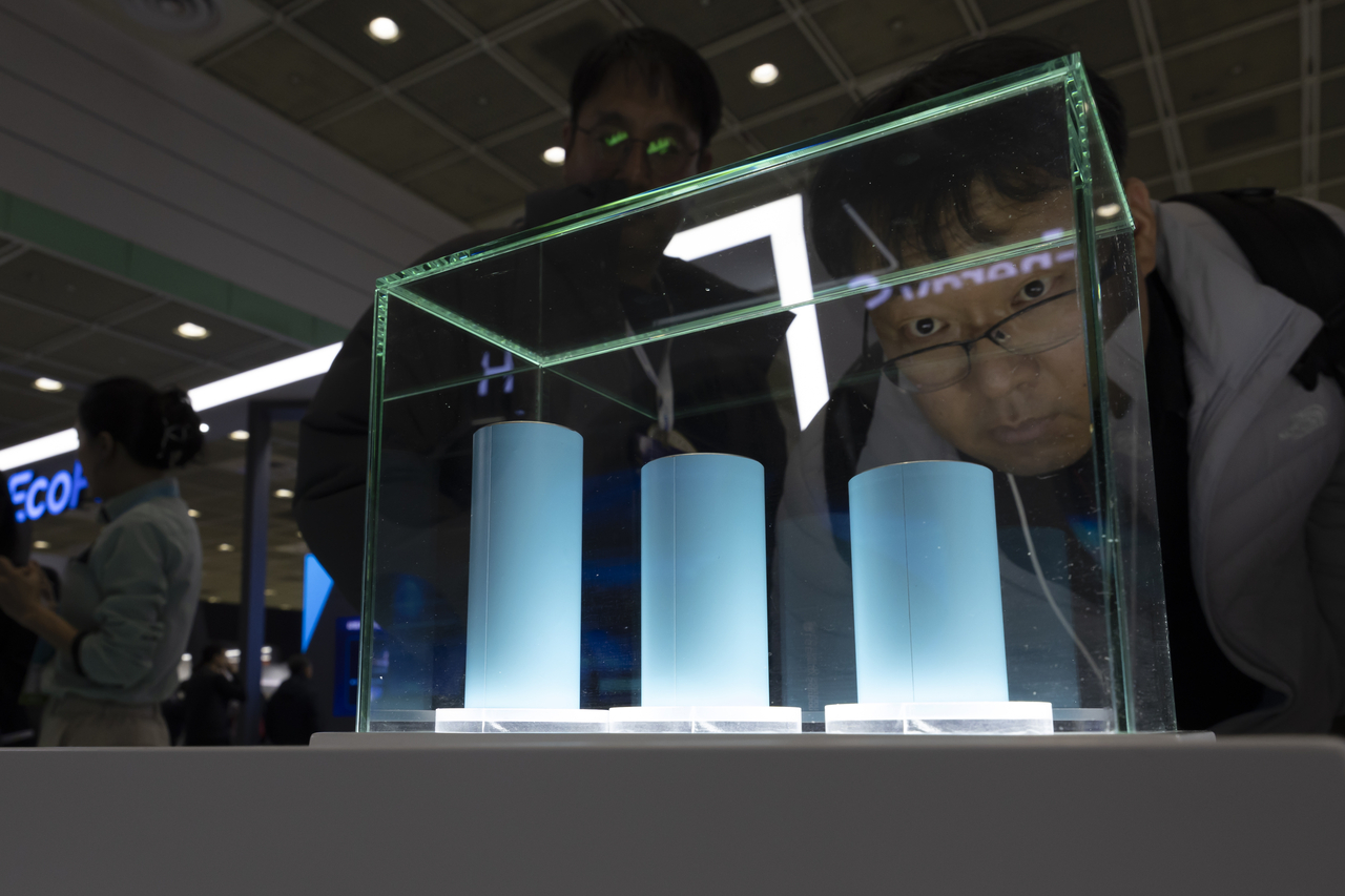 서울 강남구 코엑스에서 올해 초 열린 인터마스터 토토사이트 2025의 LG에너지솔루션 부스에 46시리즈 마스터 토토사이트가 전시돼 있다. [연합]