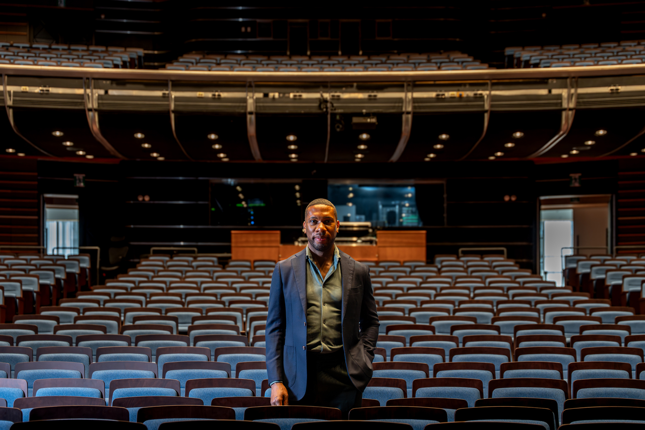 American conductor Roderick Cox poses for a photo at GS Arts Center in Gangnam, southern Seoul, Tuesday. (GS Arts Center)