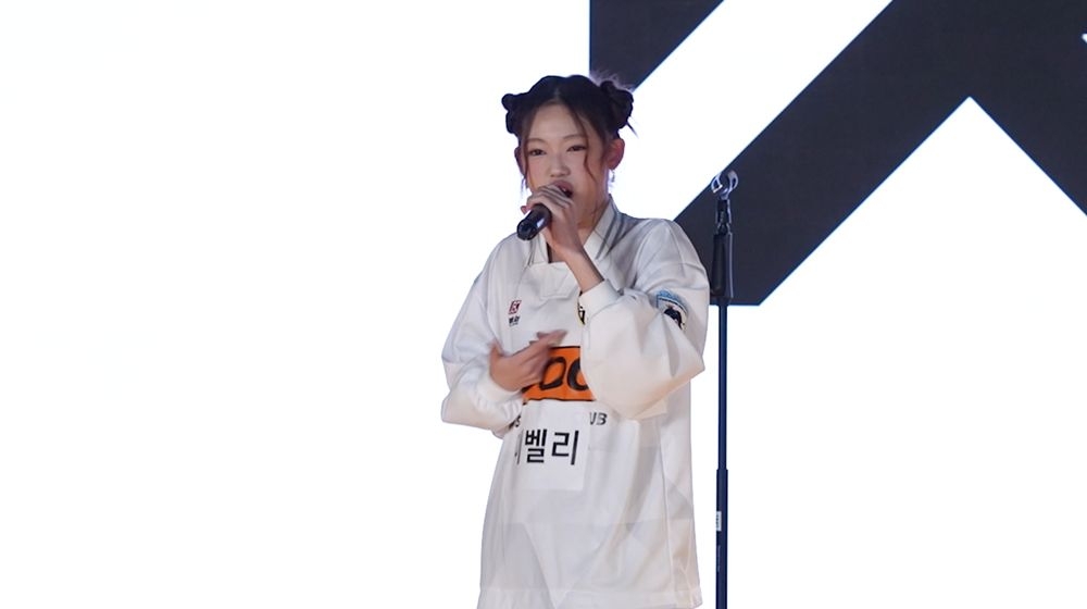 Evelli, a 15-year-old Australian trainee, showcases her rap skills in a live performance video titled "YG Next Monster" released on the company's official blog, Wednesday. (YG Entertainment)