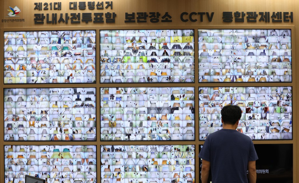 사전투표 첫날 투표율 역대 최고…호남 30%대로↑, TK 10%대로↓
