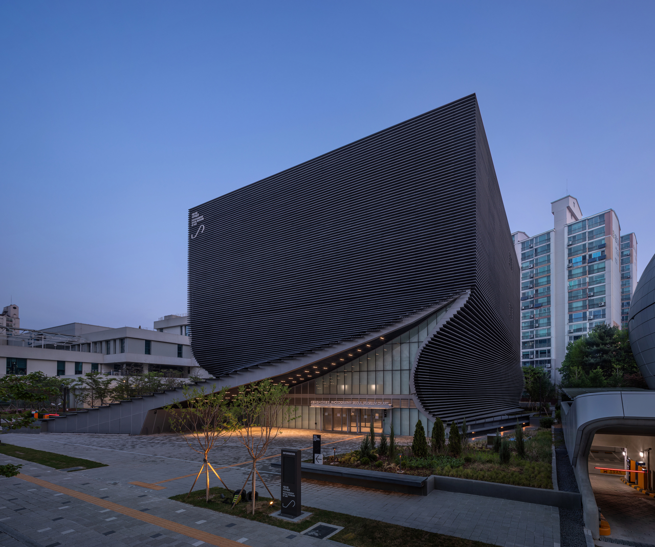 29일 서울 도봉구 창동에 서울시립 토토사이트 메인 디자인이 개관했다. 국내 첫 사진특화 공립미술관이다. [서울시립 토토사이트 메인 디자인]