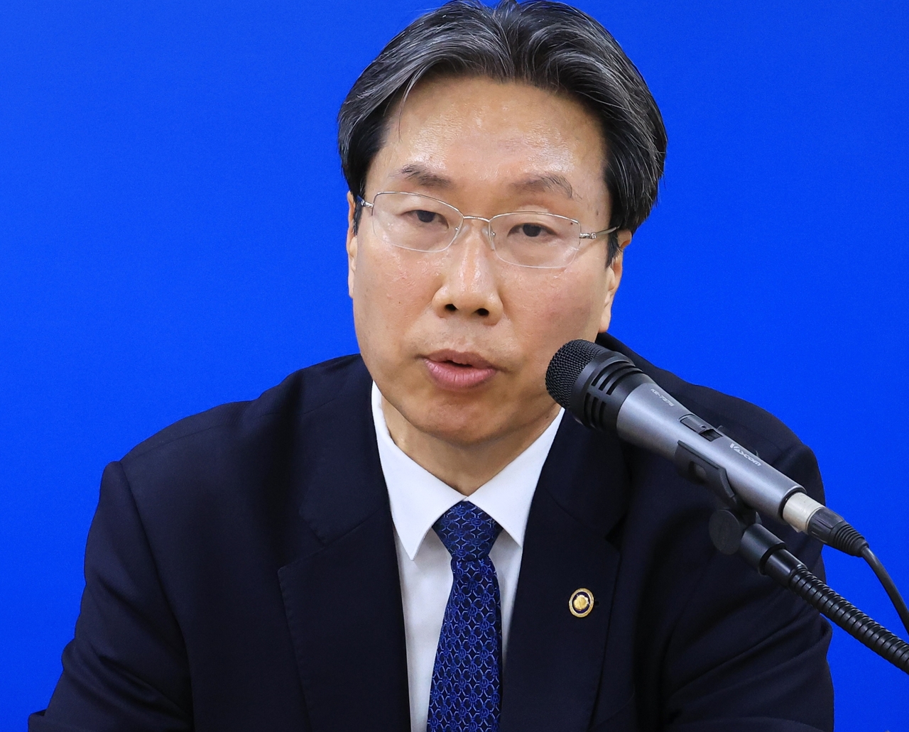 최장혁 개인정보보호위원회 부위원장이 29일 서울 종로구 정부서울청사에서 출입기자단 4월 정례브리핑을 하고 있다. [연합]