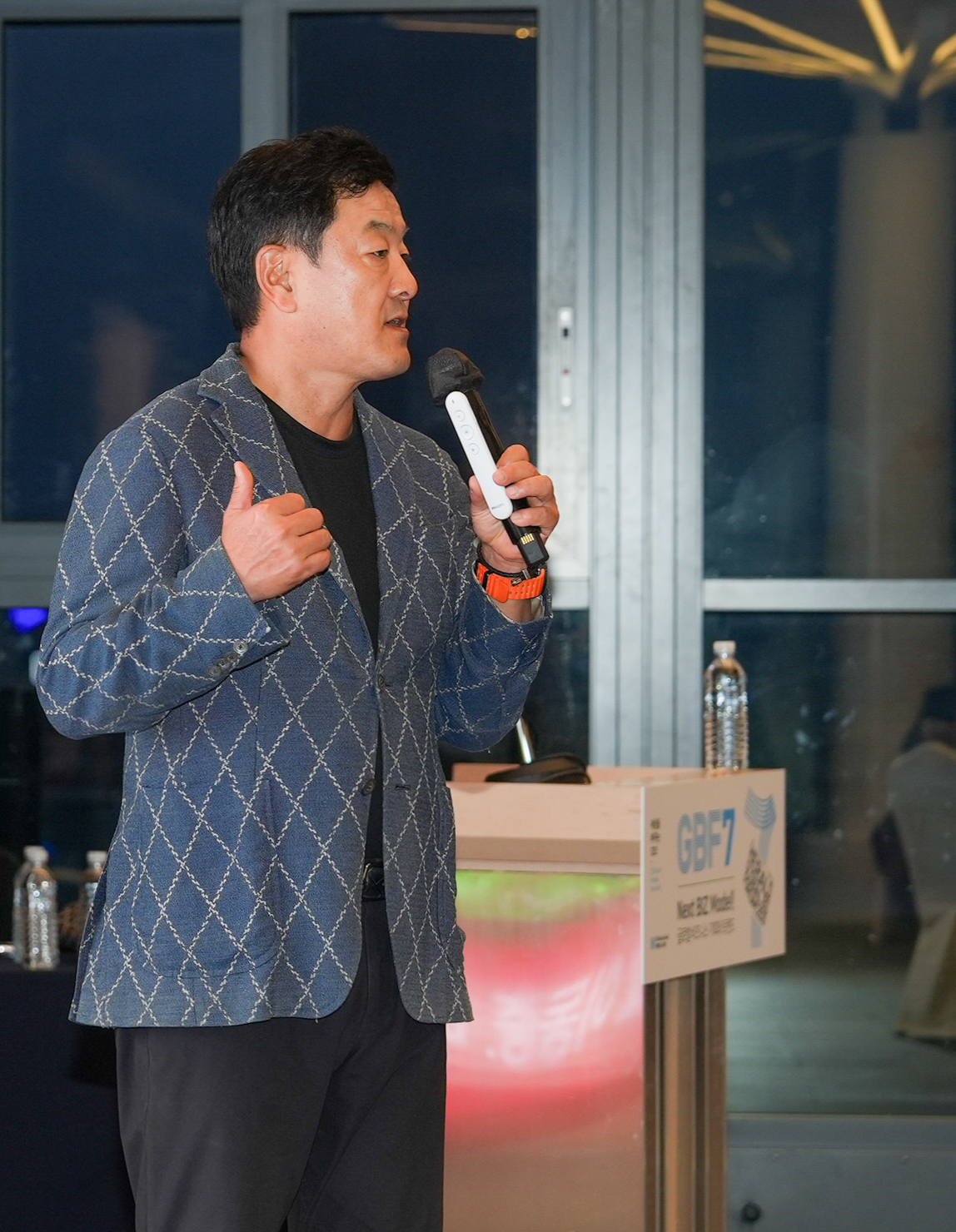 Choi Jae-boong, mechanical engineering professor at Sungkyunkwan University, speaks at the 7th Global Business Forum organized by The Korea Herald and Herald Business in Seoul on Wednesday. (The Korea Herald)