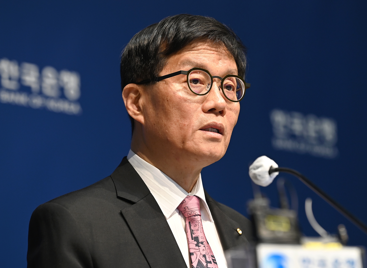 이창용 한국은행 총재가 29일 서울 중구 한국은행에서 열린 금융통화위원회 금리 결정에 대한 기자간담회에서 발언하고 있다. [사진공동취재단]