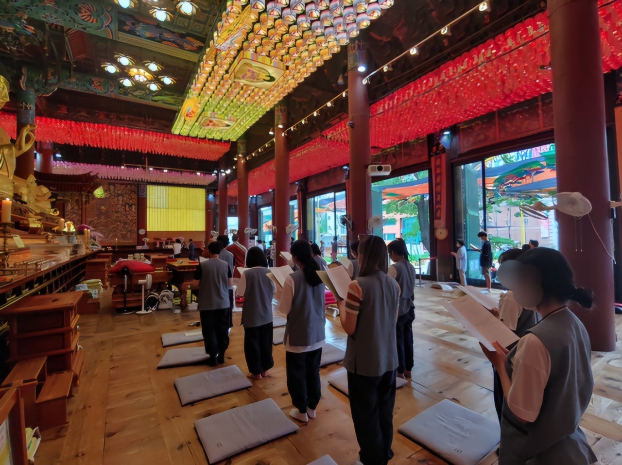 A Buddhist service at Jogyesa (Jogyesa)
