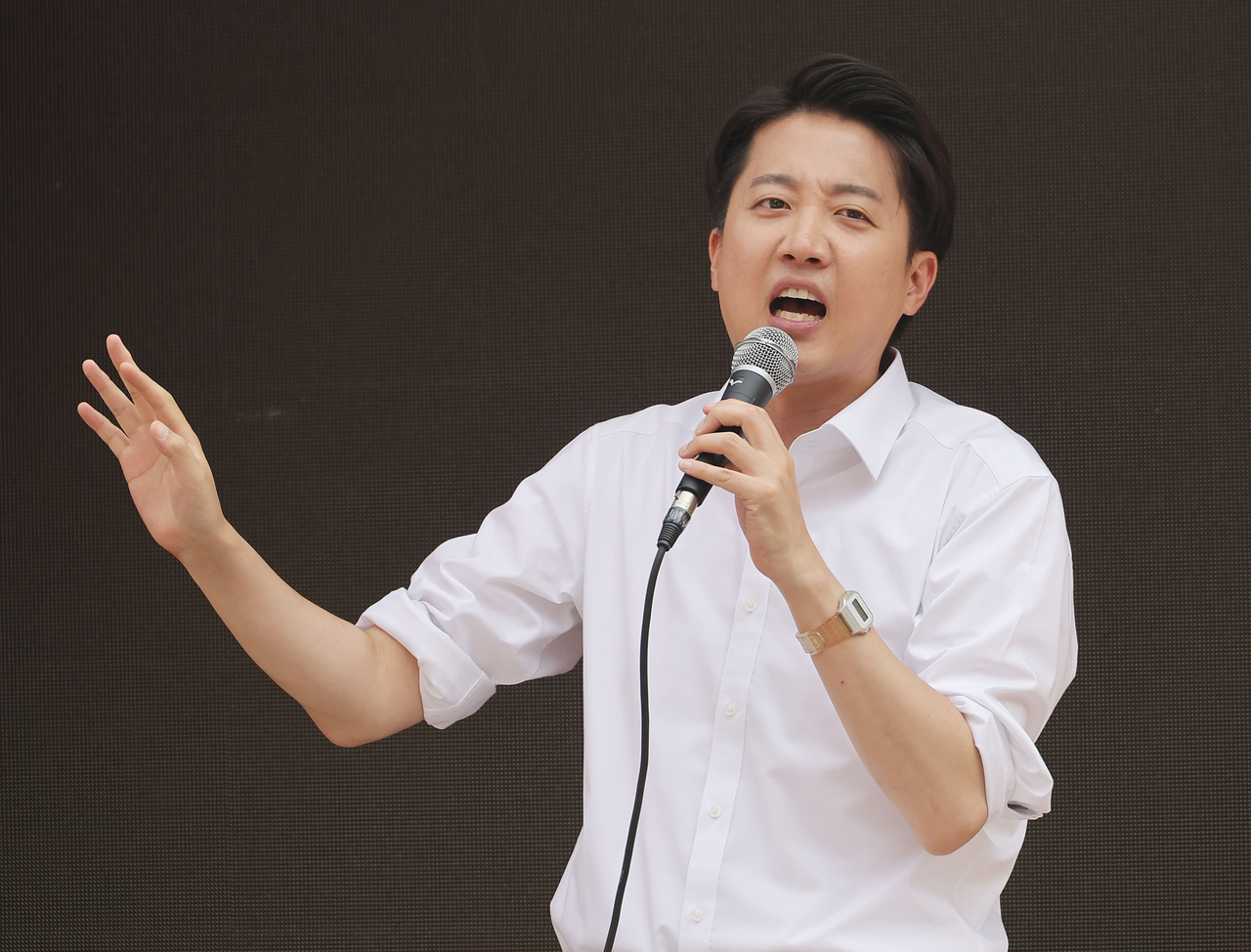 이준석 개혁신당 대선 후보가 30일 서울 동작구 중앙대학교에서 유세를 하고 있다. [연합]
