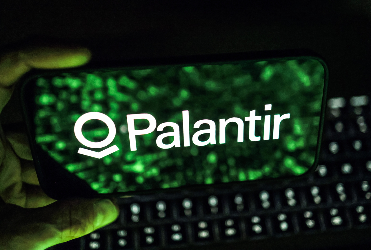 Palantir Technologies 로고 이미지, 인공지능 데이터 분석 보안 소프트웨어 기업