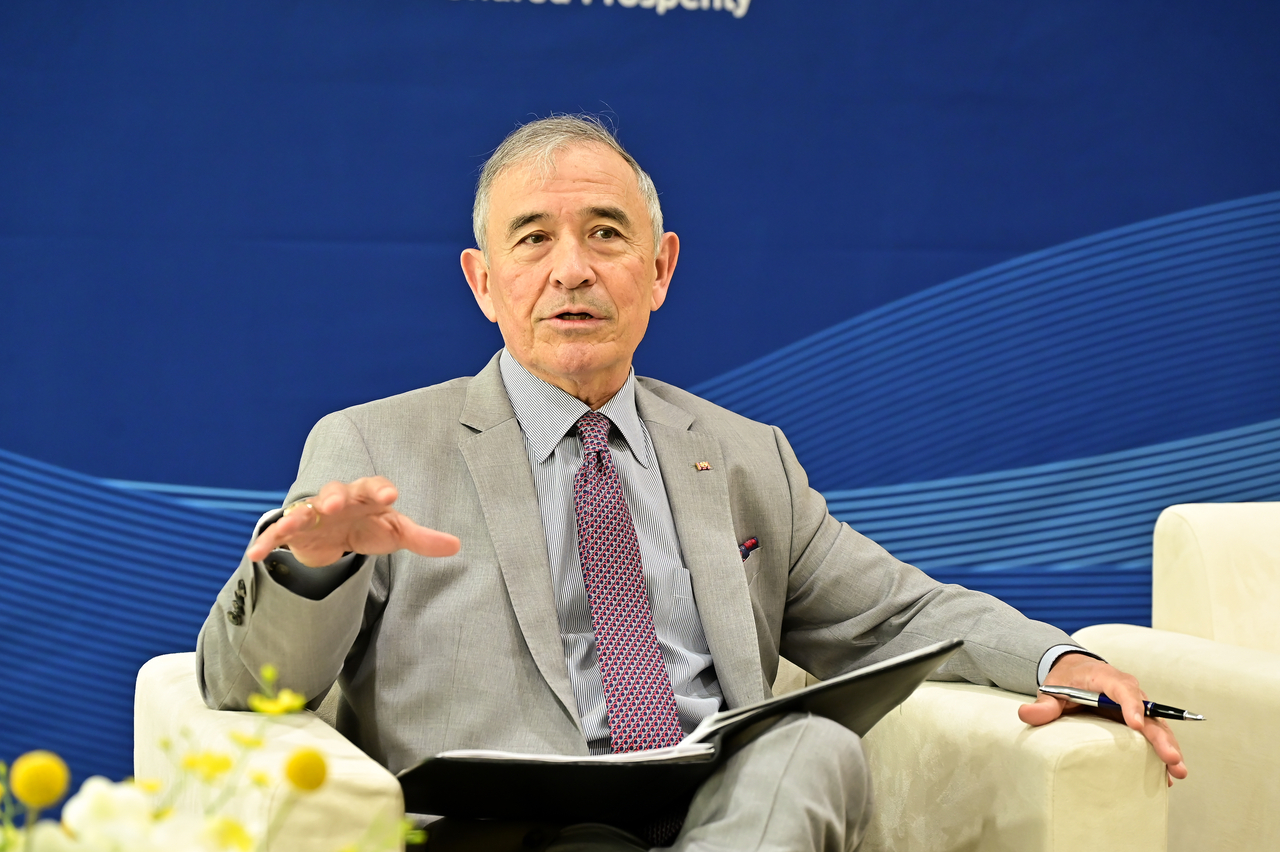 Harry Harris, a former US ambassador to South Korea, retired four-star admiral in the US Navy and former commander of the US Pacific Command, speaks to The Korea Herald on Friday in an interview at the International Convention Center Jeju, in conjunction with the Jeju Forum. (Jeju Forum Secretariat)