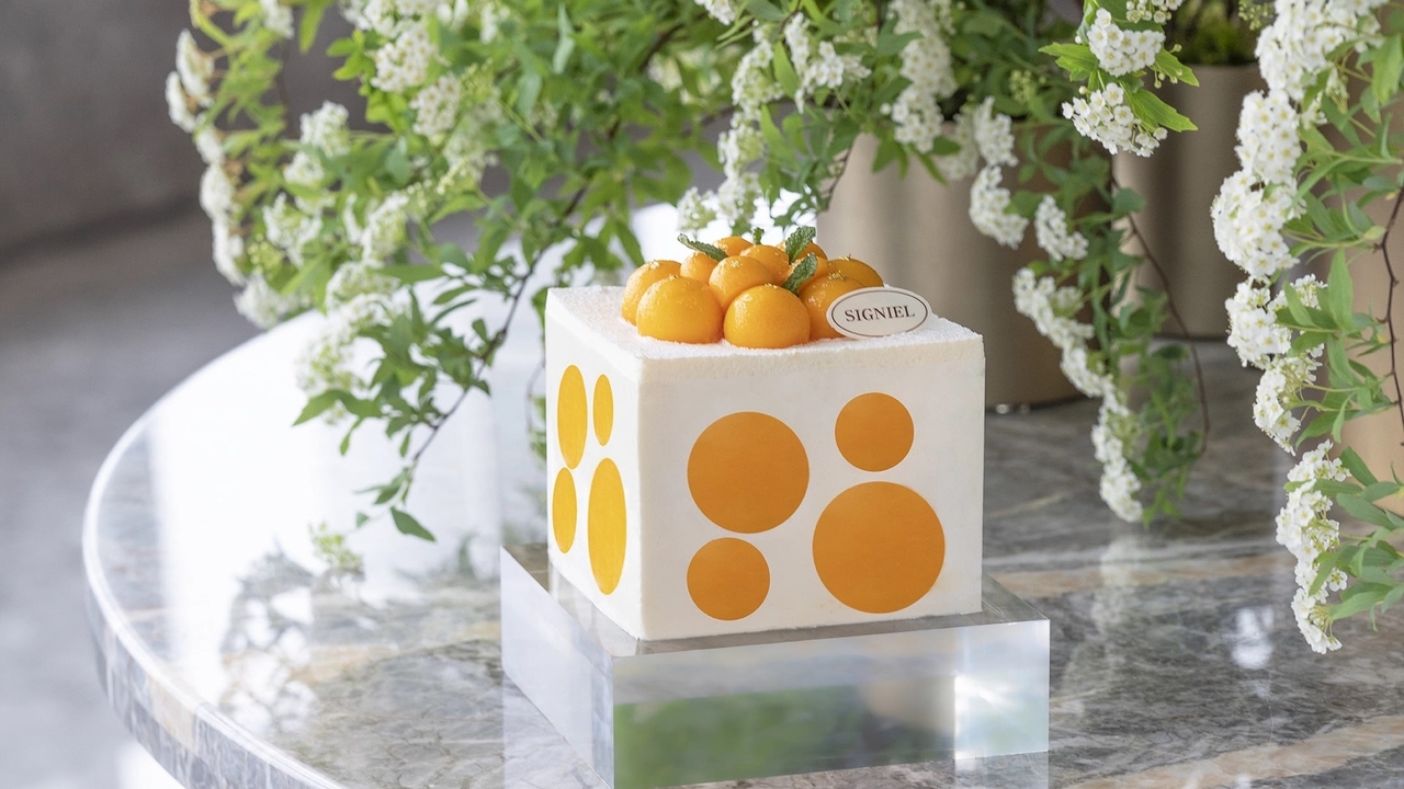 Valrhona white chocolate mango cake at Signiel Seoul (Signiel Seoul)