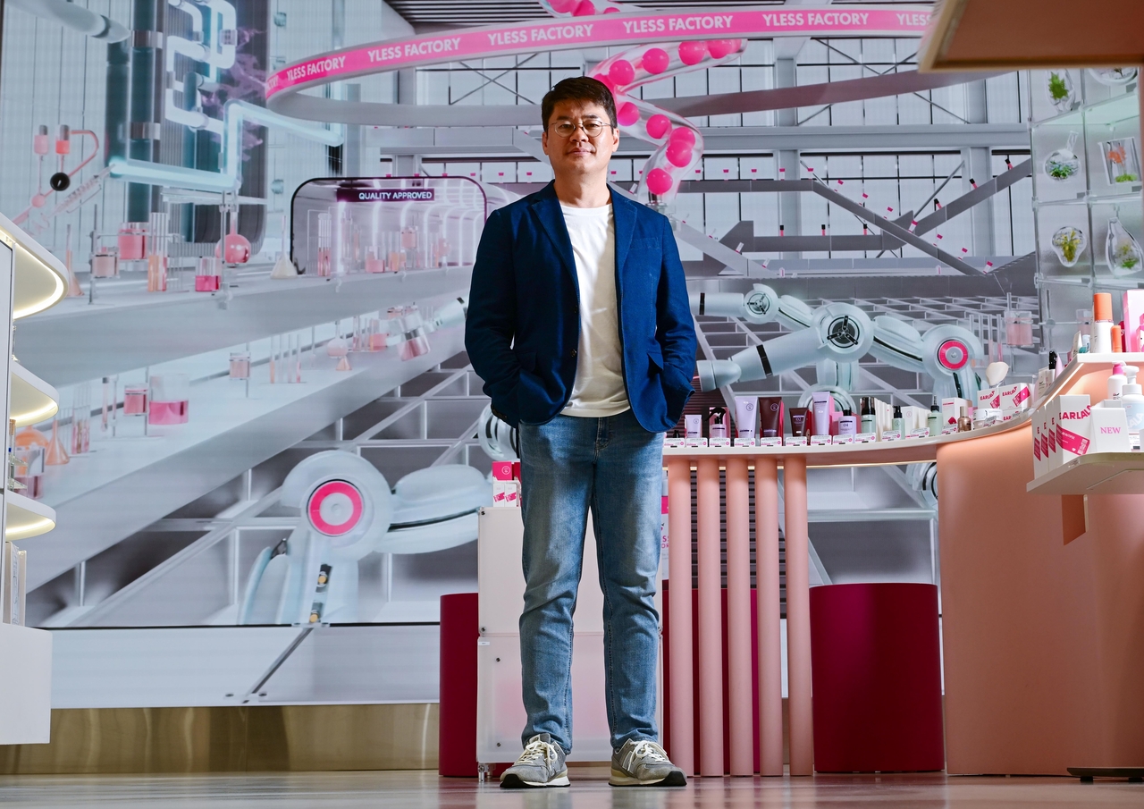 Lee Dong-yeol, founder and CEO of KoreaTech, poses during an interview with The Korea Herald at the Yless flagship store in Bukcheon, northern Seoul, on May 20. (Lee Sang-sub/The Korea Herald)