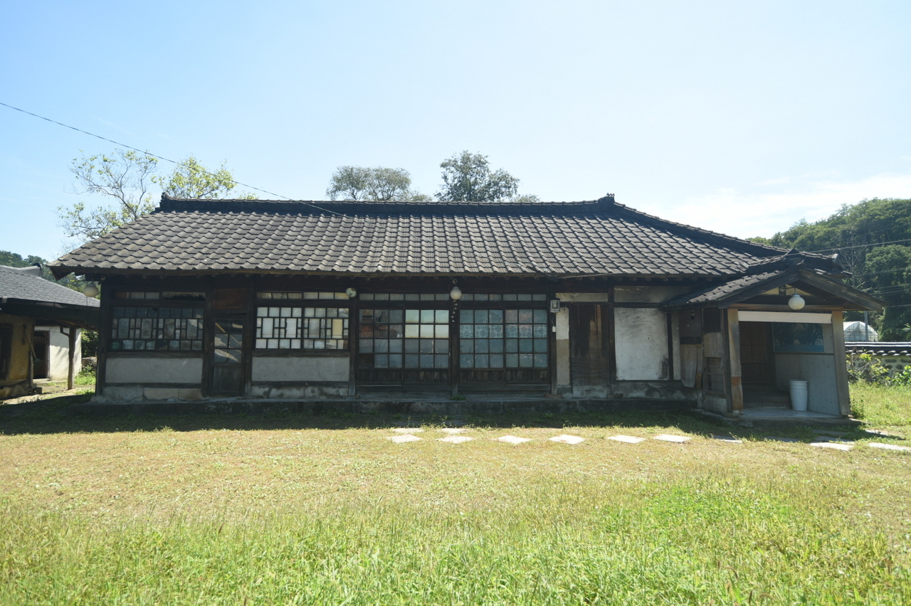 충남도는 금산군 복수면에 있는 배천조씨 종택.