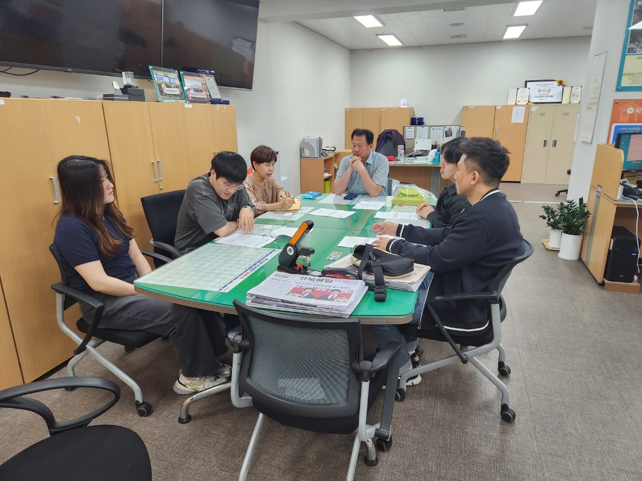 포항시가 올해 1월 조직 개편과 함께 도시안전주택국 안전총괄과 내에 신설한 ‘재난상황TF’ 회의 모습.[포항시 제공]