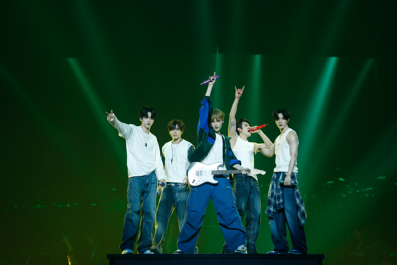 TXT performs during the Weverse Con Festival 2025 held in Inspire Arena, Yeongjongdo, Incheon, Sunday. (Weverse Con Festival)