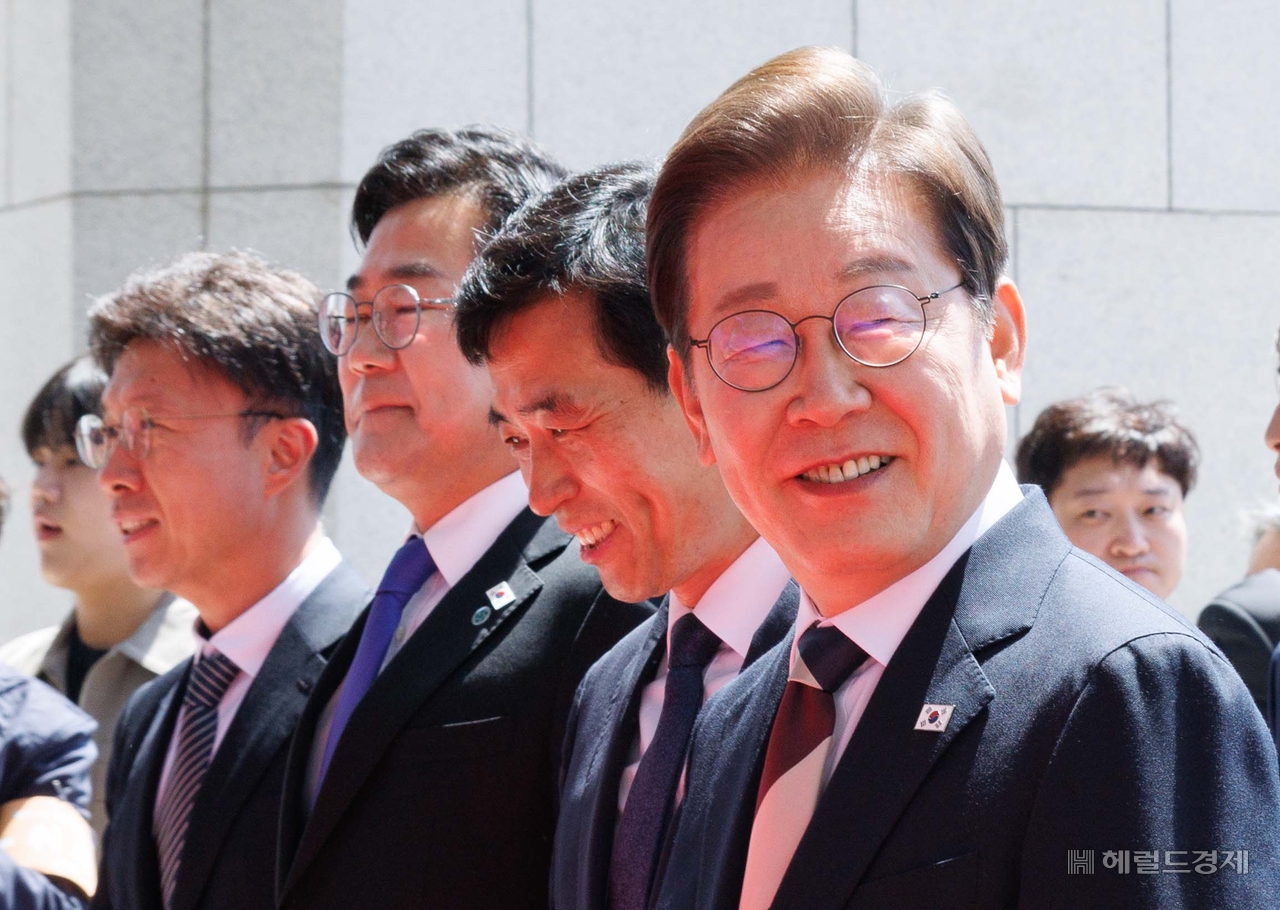 이재명 대통령이 4일 오전 서울 여의도 국회의사당에서 열린 제21대 대통령 취임선서에 참석하고 있다. 토토사이트 해외축구 중계 기자