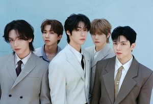 N.Flying eyes 'Everlasting' future