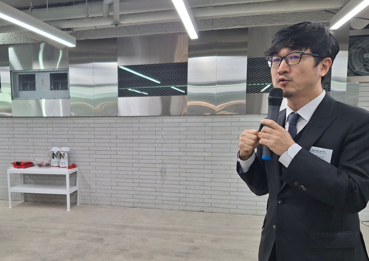 김덕수 sa 토토사이트 사장이 최근 진행한 기자간담회에서 프리젠테이션을 진행하고 있다. [김성우 기자]
