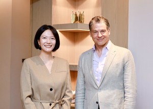 [Photo News] Naver, Netflix execs meet in LA, eye broader partnership