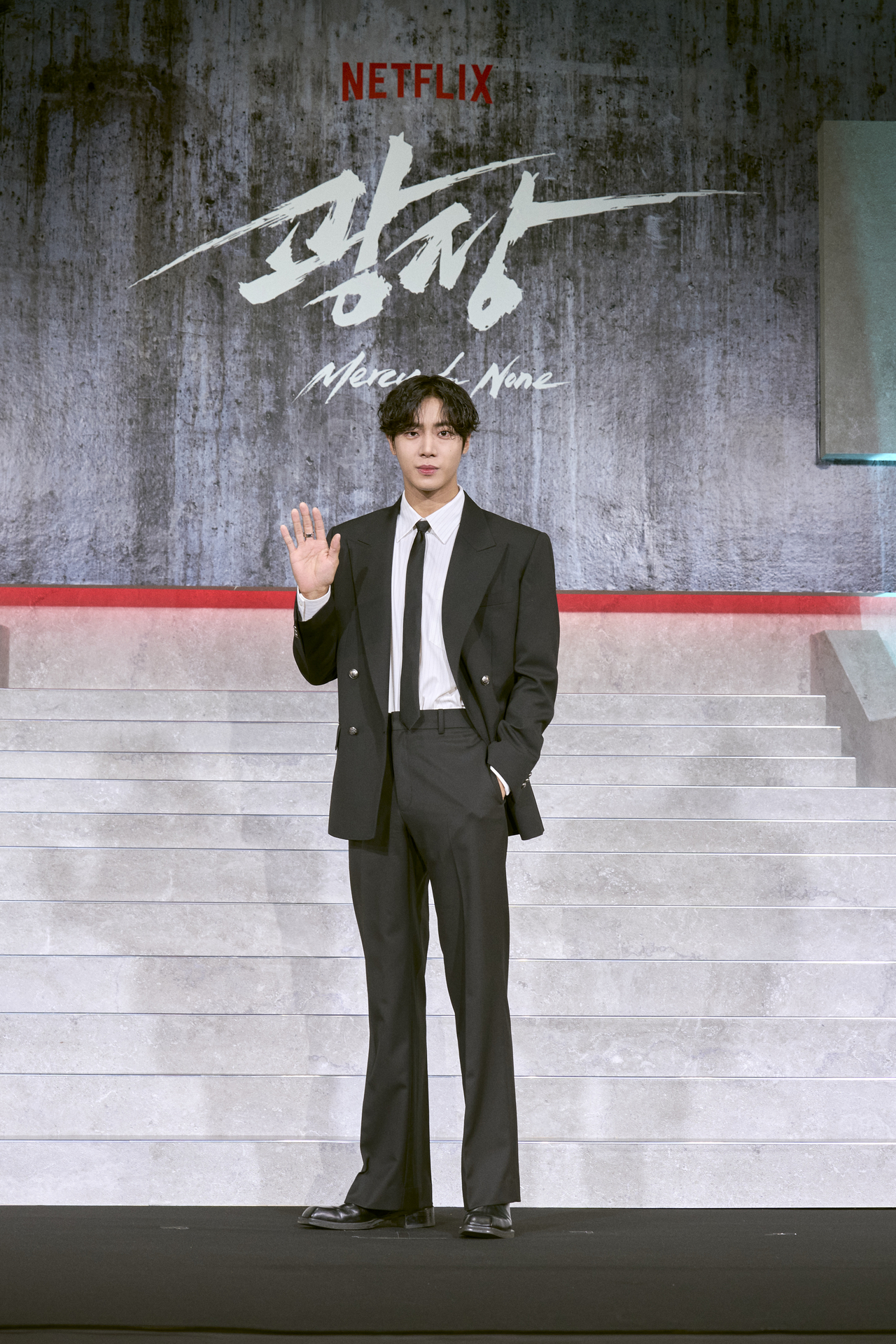 5일 넷플릭스 시리즈 토토사이트 운영자 공소시효 제작발표회에서 배우 추영우가 포즈를 취하고 있다 [넷플릭스 제공]