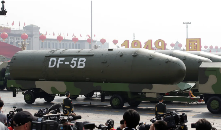 중국 군사당국이 지난 2019년 베이징 천안문 광장에서 토토사이트 운영 썰한 ICBM 둥펑-5. [로이터]