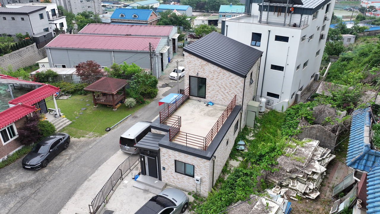 경기도 용인시 처인구 마평동의 2층 단독토토사이트 블랙티비. [이건욱 PD]