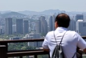 한은 “파주 토토사이트, 일본 버블 때만큼 빚 많아…전철 밟고 있다”