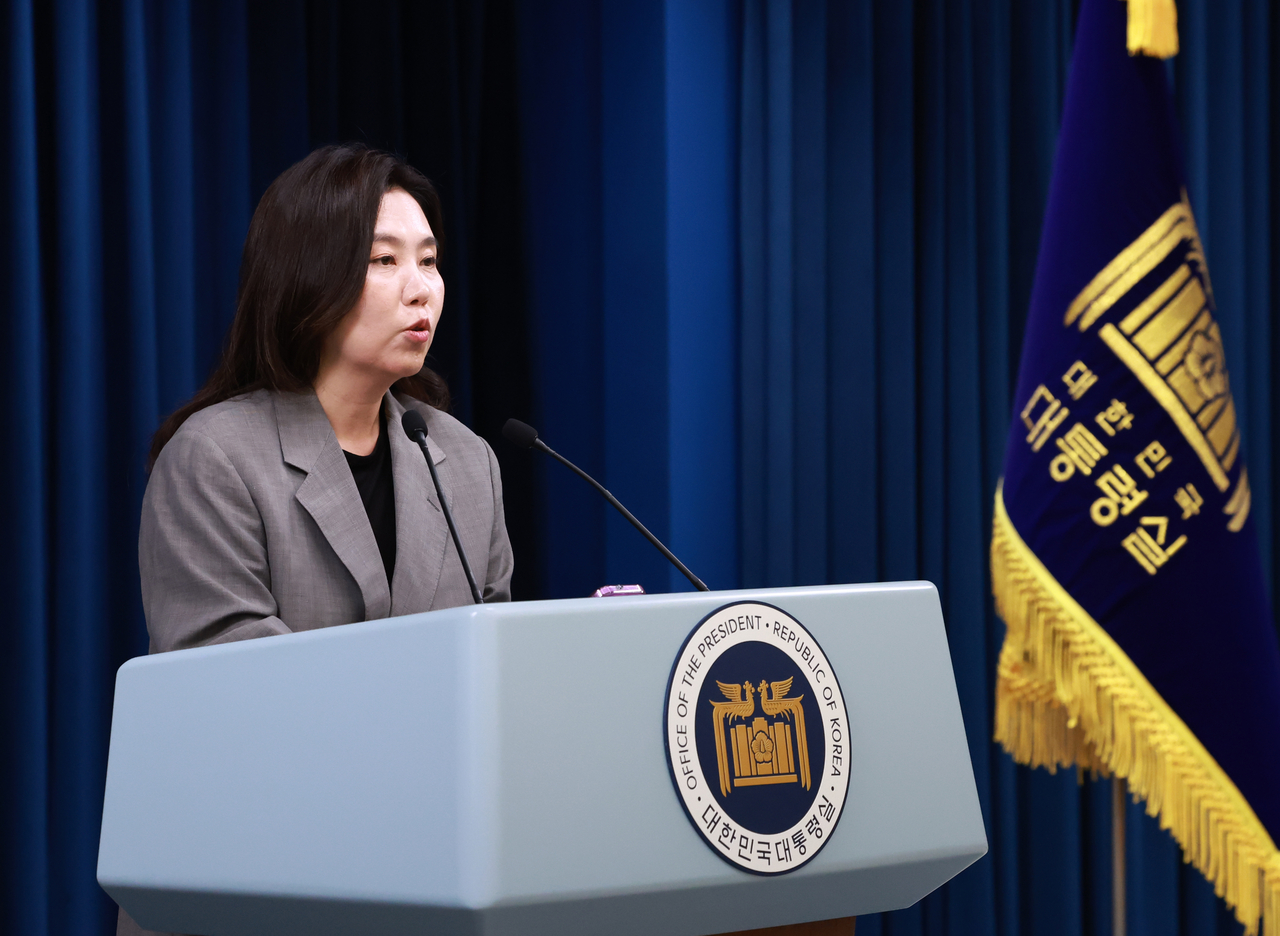 Presidential spokesperson Kang Yu-jung speaks during a press briefing held at the presidential office in Seoul on Thursday, 2025. (Yonhap)