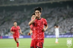 Super subs lift S. Korea to early World Cup berth