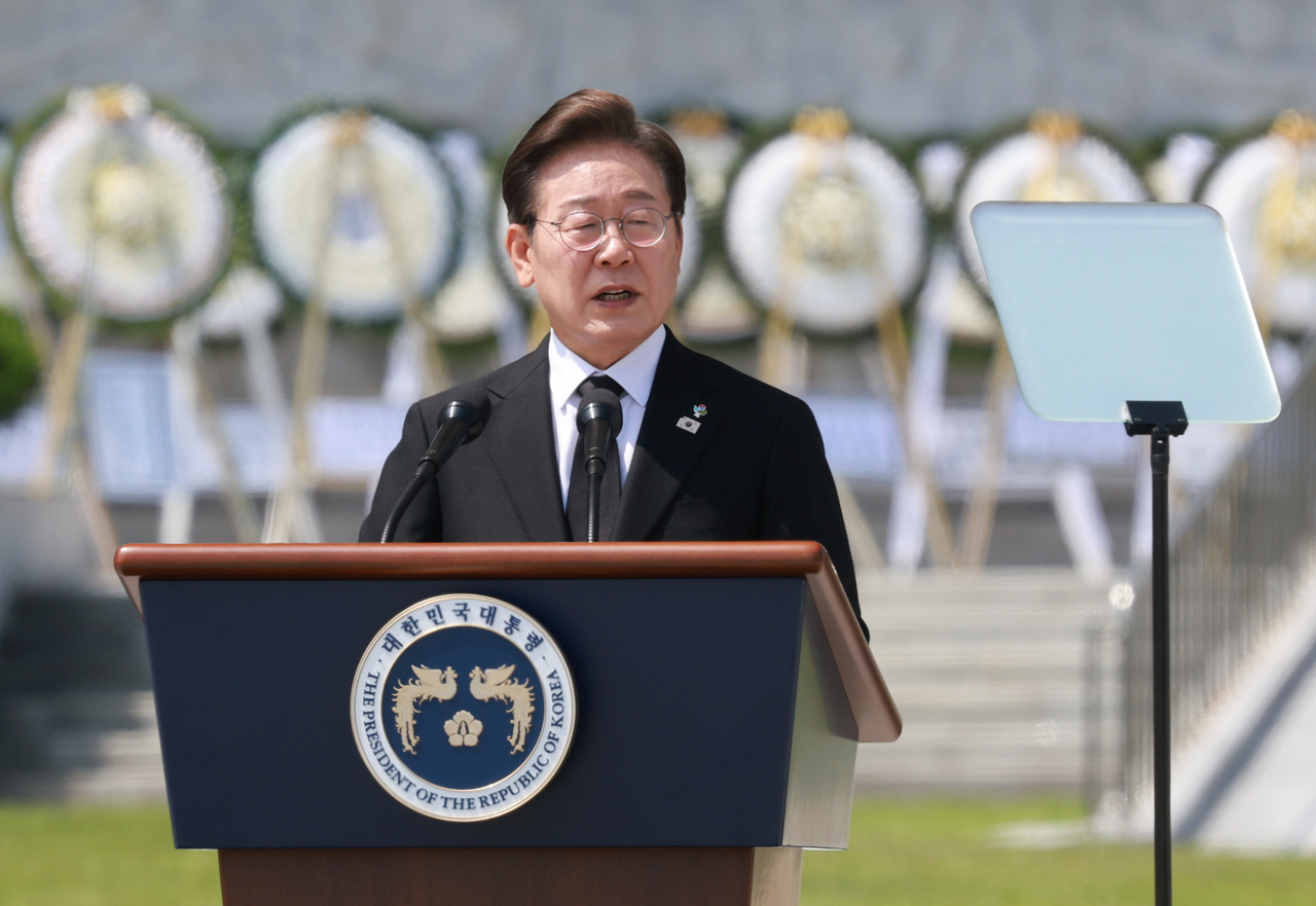 President Lee Jae-myung speaks during a Memorial Day ceremony at Seoul National Cemetery on June 6, 2025. (Pool photo) (Yonhap)