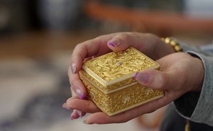 중국의 에르메스라고?…Z세대 인기에 상장 1년 만에 주가 2300% 뛴 기업