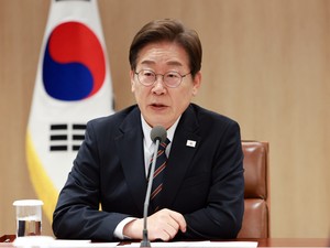 Can President Lee stay out of court?