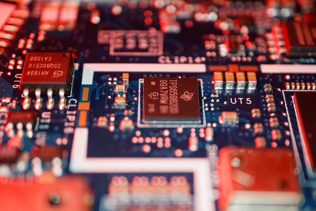 Semiconductor chips are seen on a circuit board of a computer in this illustration picture taken February 25, 2022. REUTERS/Florence Lo/Illustration/File Photo Purchase Licensing Rights