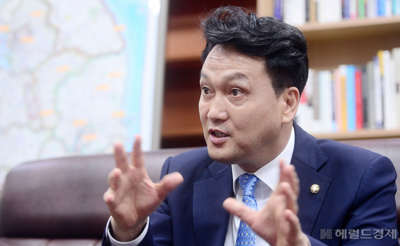 안민석 더불어민주당 의원. 이상섭 기자 babtong@heraldcorp.com