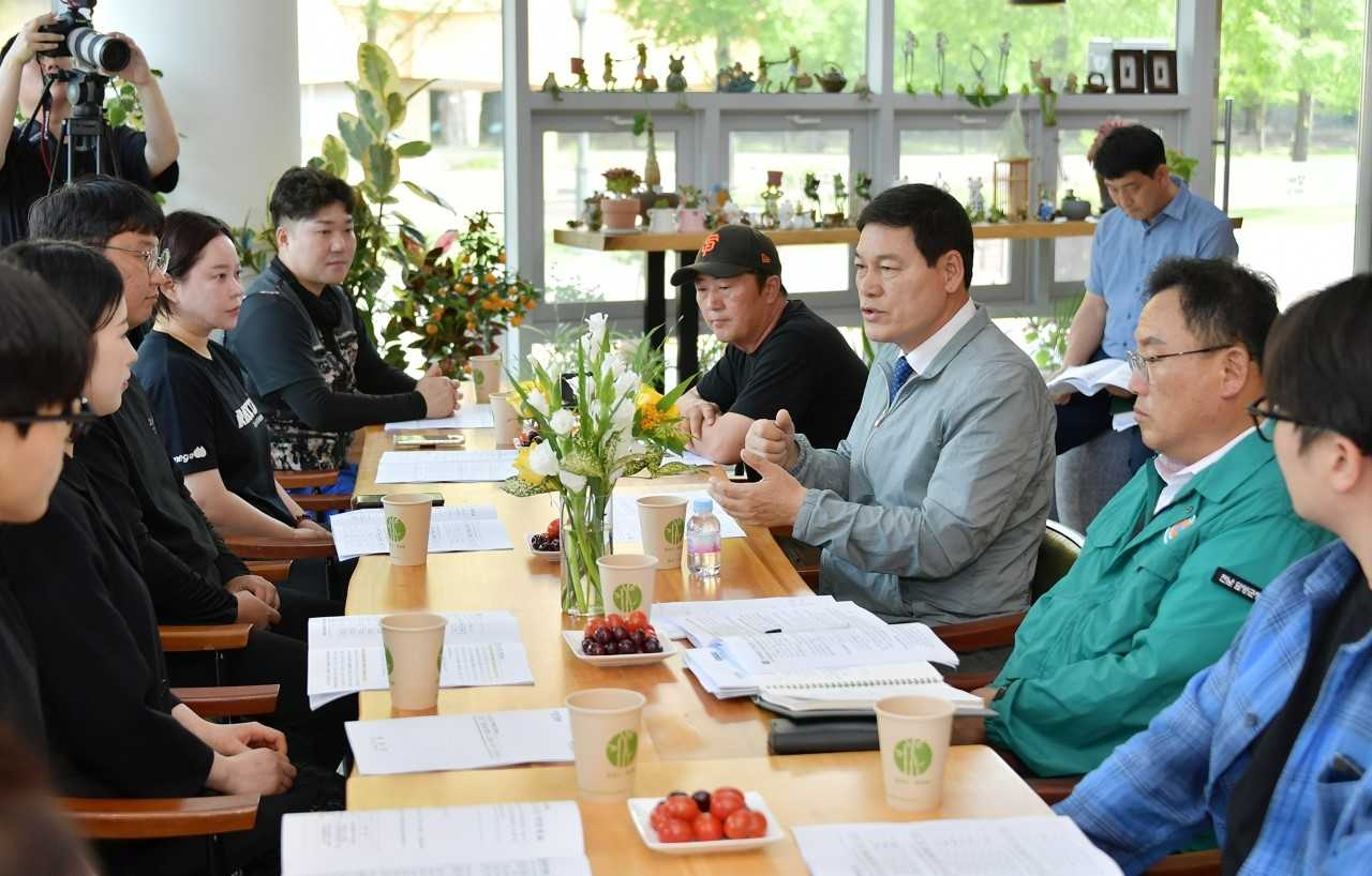정철원 담양군수, 토토사이트 은행 조회서 현장 소통