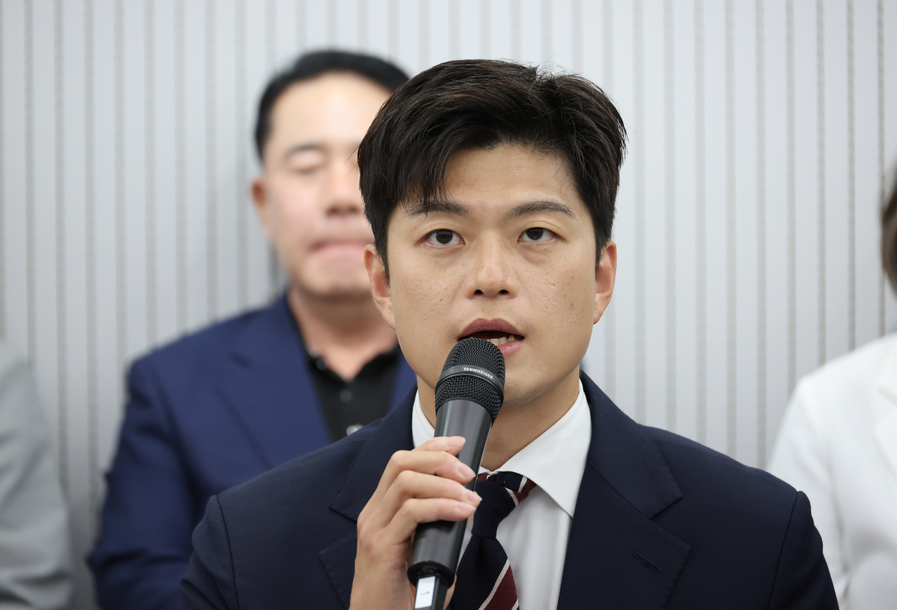 김용태 국민의힘 비상대책위원장이 10일 서울 여의도 중앙당사에서 열린 비상대책위원장 주재 goal 토토사이트당협위원장 간담회에서 발언하고 있다. [연합]