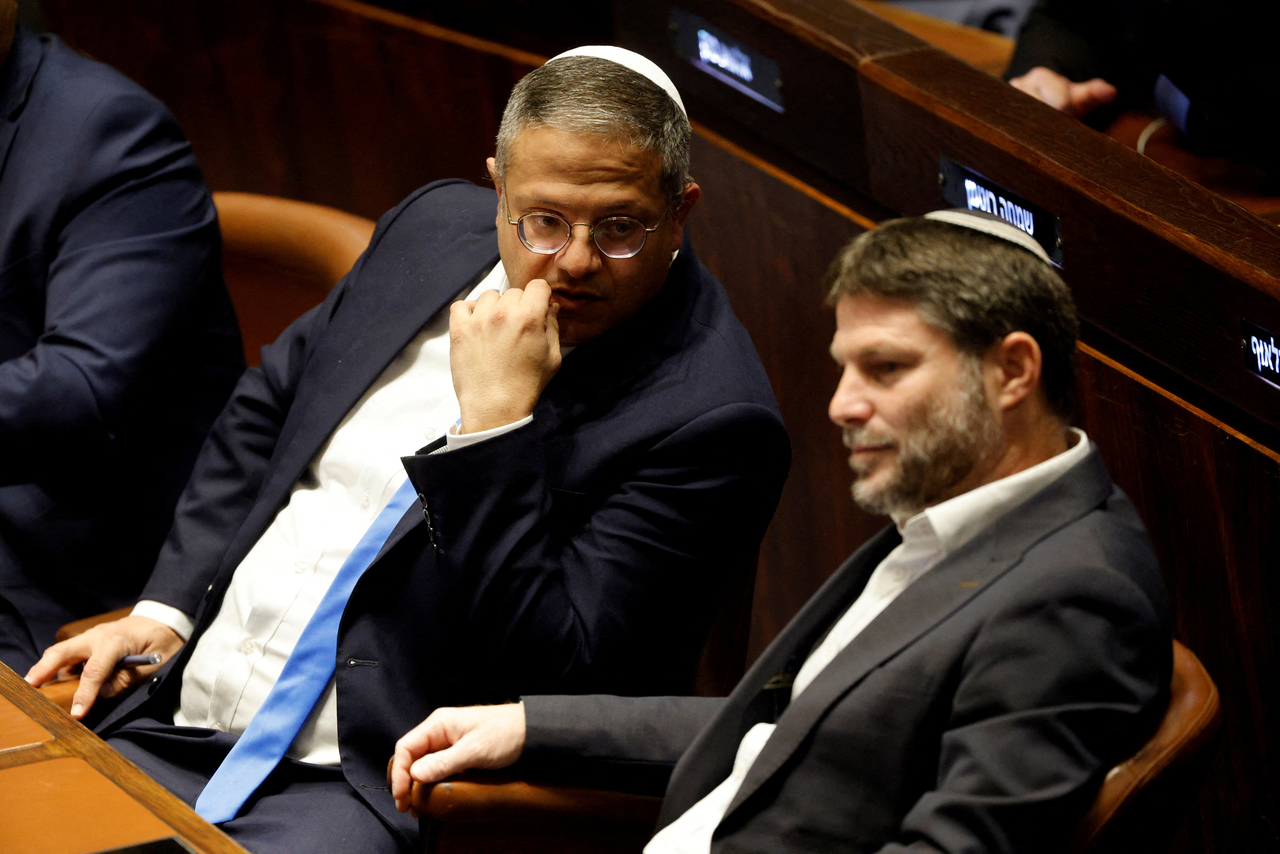 Knesset members Itamar Ben-Gvir (left) and Bezalel Smotrich in Jerusalem in 2022 (Reuters-Yonhap)