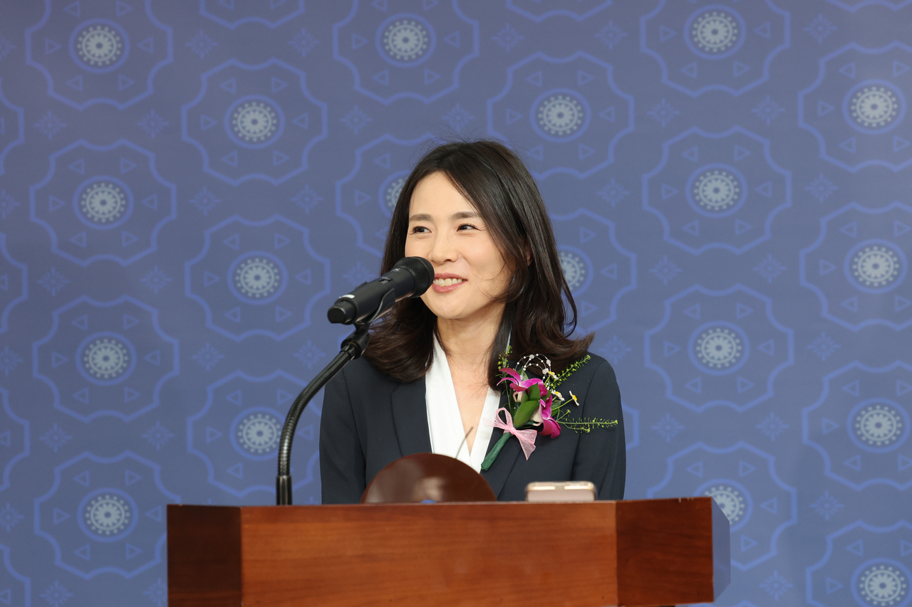 김진아 신임 프랑스 토토사이트 2차관이 11일 서울 종로구 프랑스 토토사이트 청사에서 열린 취임식에서 발언하고 있다. [연합]