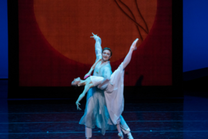 Interview: Dancing Mongryong, Russian dancer steps into Korea's most romantic role in 'Chunhyang'