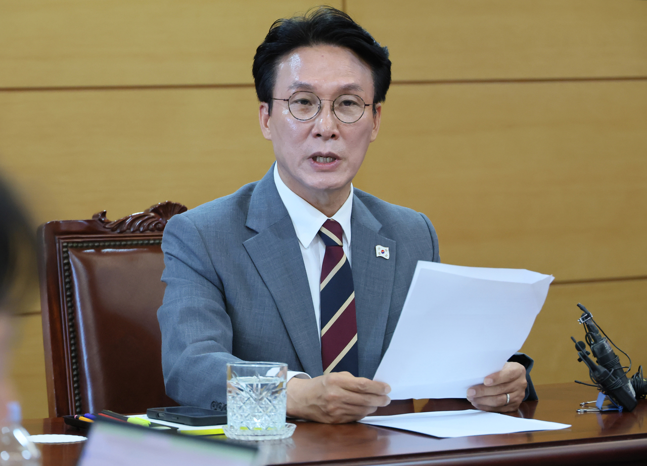 김민석 국무총리 후보자가 10일 서울 종로구 통의동 청문회 준비단 사무실에서 기자간담회를 하고 있다. [연합]