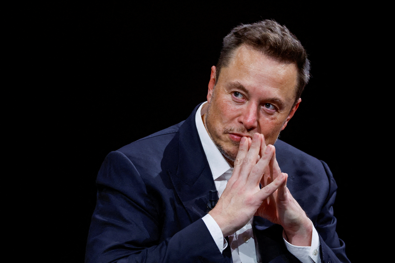 🟥 "Tesla in calo e riconciliazione con Trump: analisi dell'andamento delle azioni e delle performance di mercato"