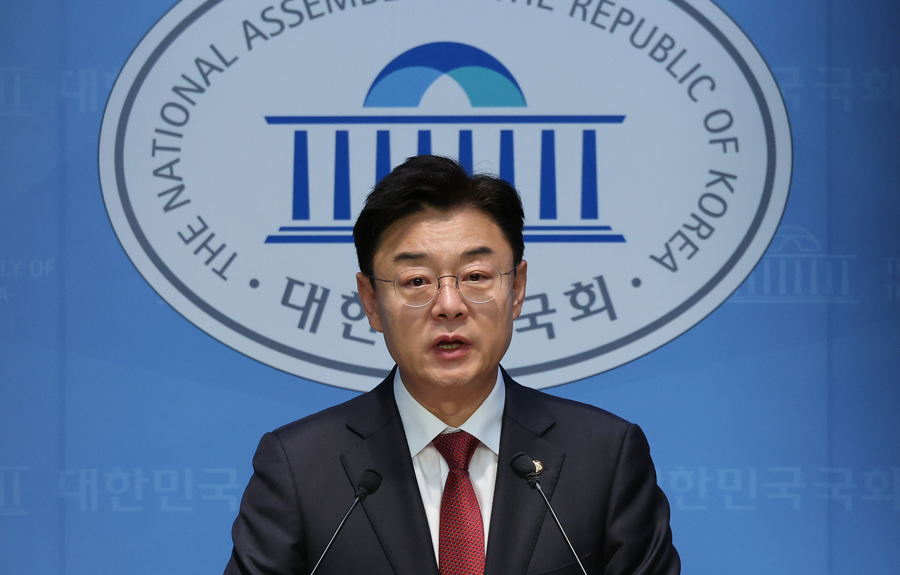 김성원 국민의힘 의원이 12일 서울 여의도 국회 소통관에서 원내대표 출마 선언을 하고 있다. [연합]