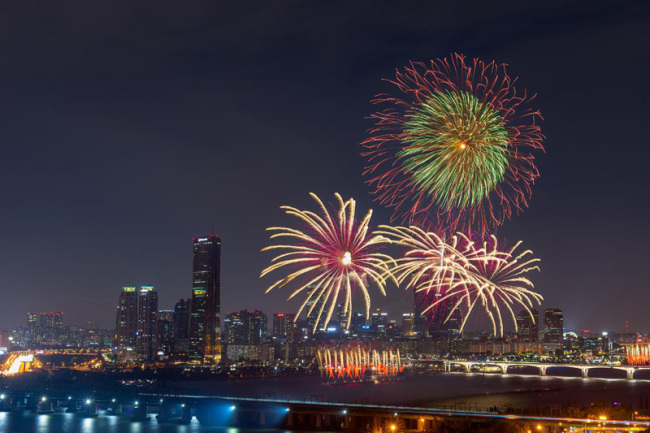 롤 스포츠토토 여의도 불꽃 축제 모습 [한화그룹 제공=연합뉴스]