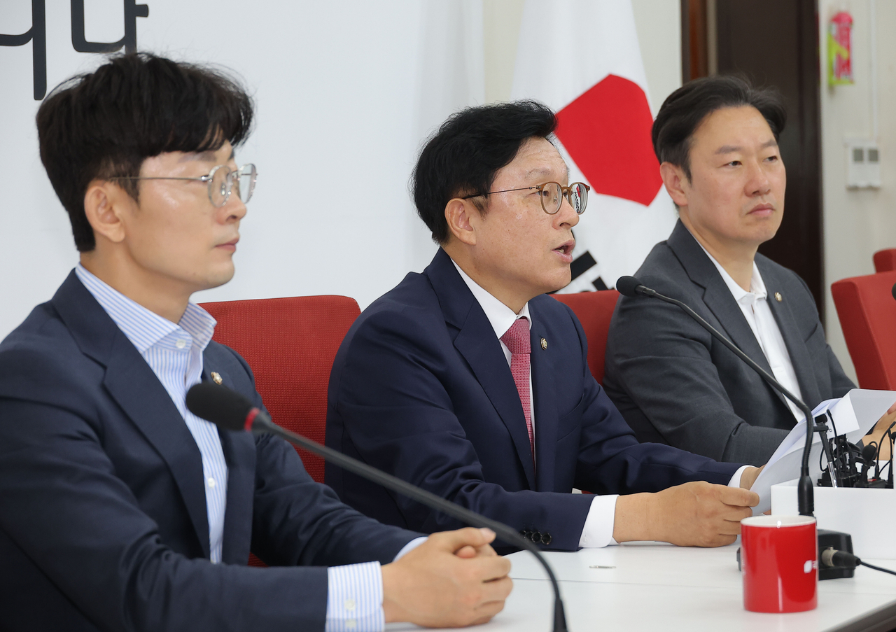 박형수 국민의힘 원내수석부대표가 13일 국회에서 현안 관련 기자간담회를 하고 있다. [연합]