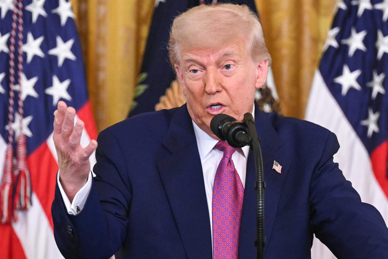 US President Donald Trump speaks before signing a bill blocking California's rule banning the sale of new gas-powered cars by 2035 in the East Room of the White House in Washington, DC on Thursday. (AFP-Yonhap)