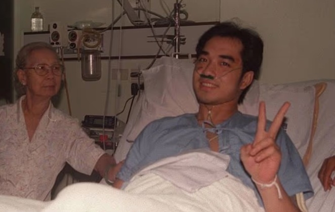 토토 바카라 101명이 사망한 1998년 비행기 추락 사고에서 살아 남은 태국 가수 루앙삭 로이추삭(47) [데일리메일]