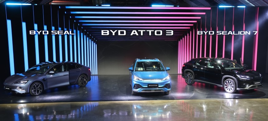 From left: BYD's Seal sedan, Atto 3 SUV and Sealion SUV are displayed during BYD's launch ceremony in Incheon on Jan. 16 this year. (BYD Korea)