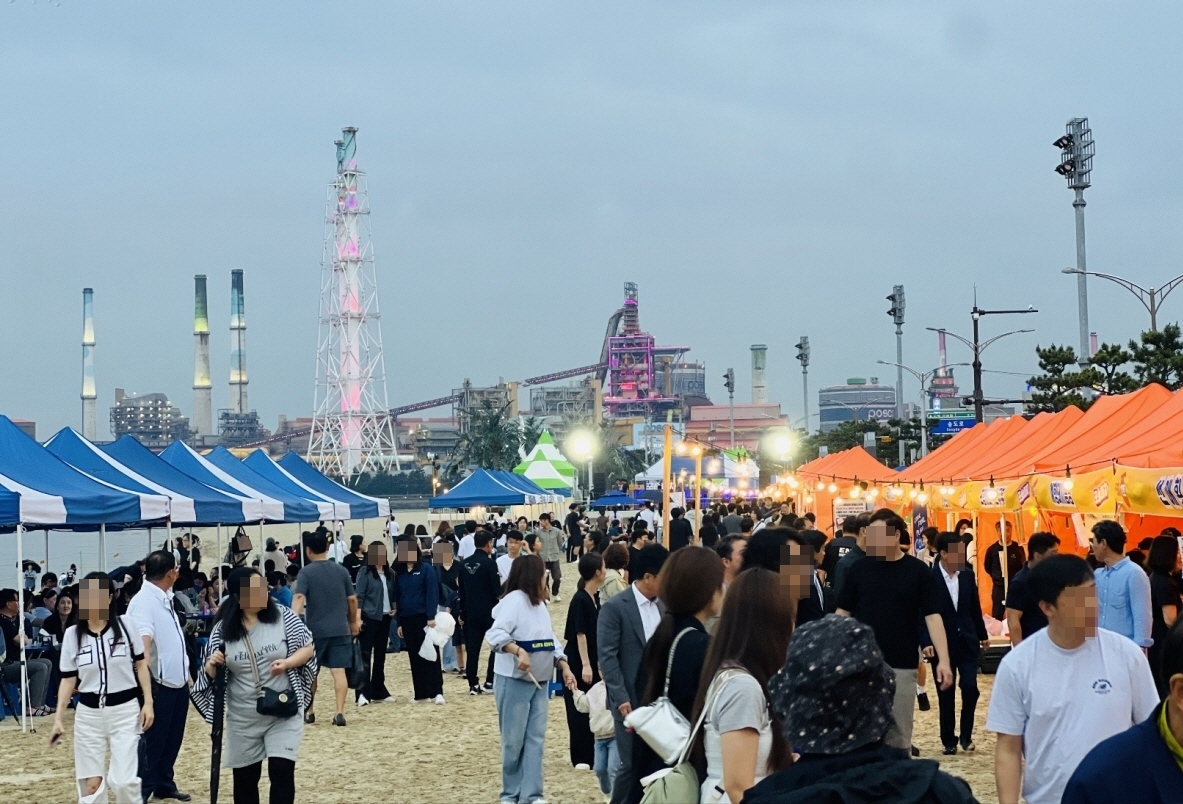 13일과 14일 송도해수욕장 일원에서 개최된 포송마차 축제 모습[포항시 제공]