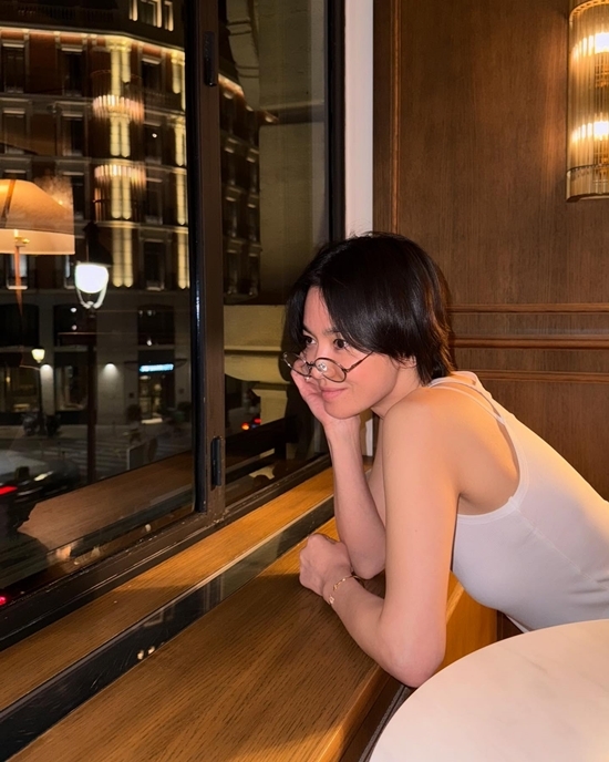 사진=송혜교 채널