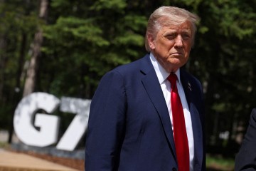 Lee's office says summit with Trump under review, reports 'concrete progress' on Korea-Japan summit